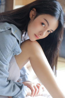 董卿全裸