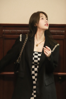 车震门大胸女小游戏